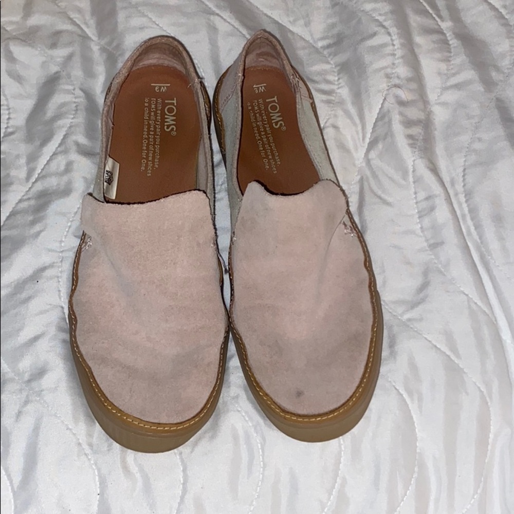 toms slip on sneakers
